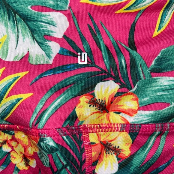 NWOT- Ideology Hawaiian Print Crop Active Leggings- Medium - Picture 4 of 7